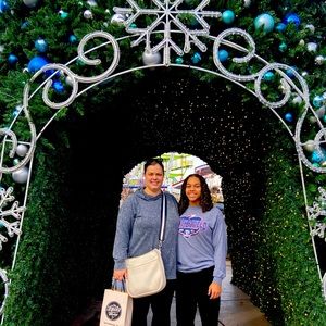 Meet your Posher, Jennifer